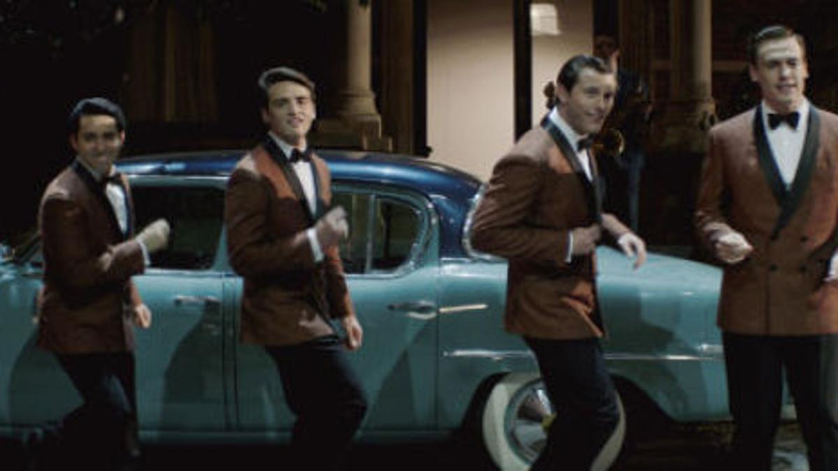 Hollywood Movie Jersey Boys Plot Summary Reviews Actors Quotes 2014