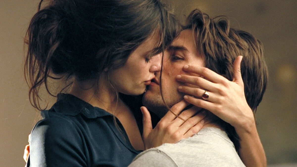 Hollywood Movie Vanilla Sky Plot Summary Reviews Actors Quotes 2021